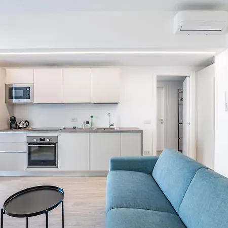 Easylife - Milano- Privata Angera 10s - *